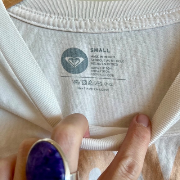 Roxy Long sleeve T-Shirt - Picture 2 of 4